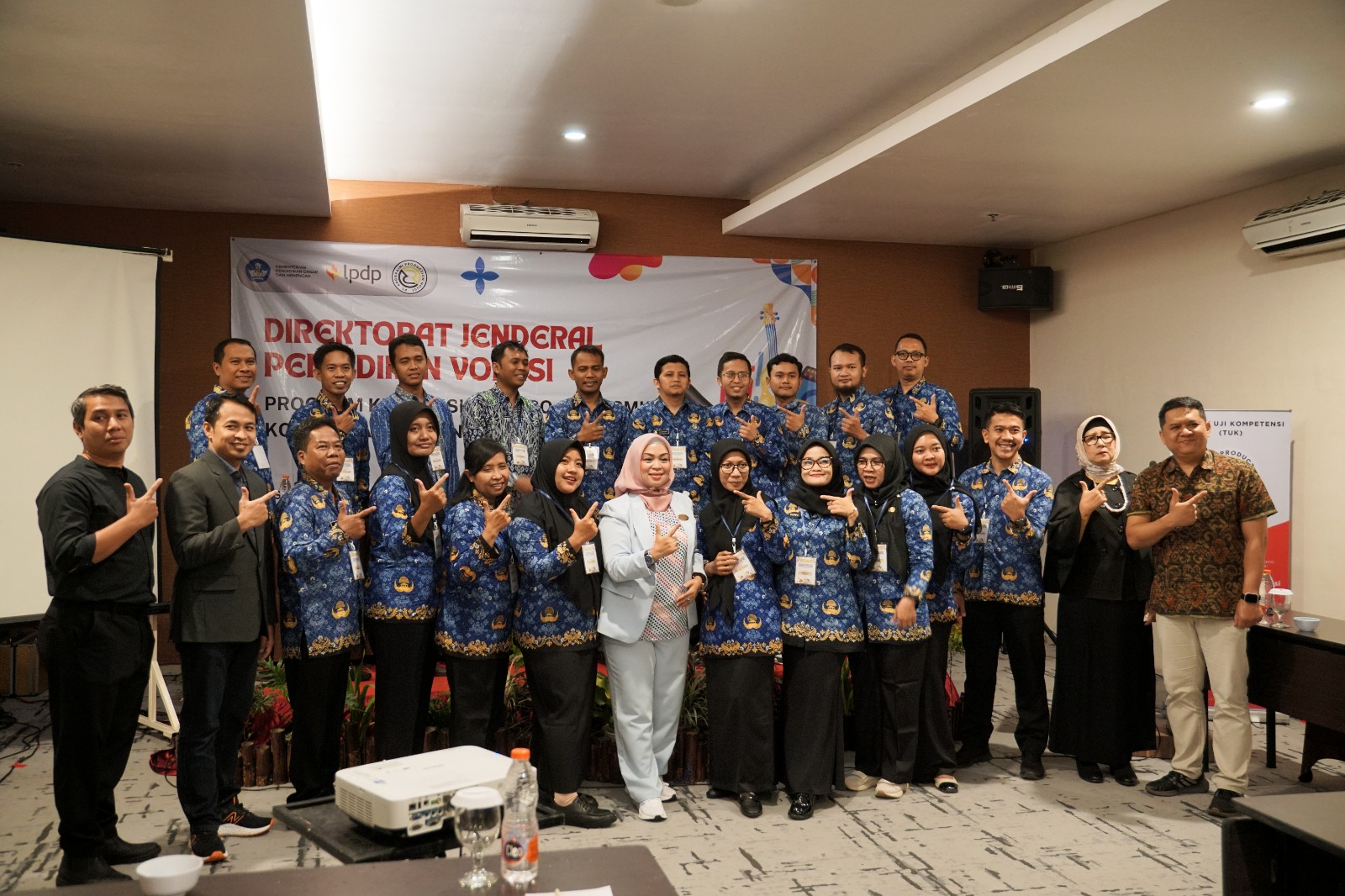 RRCons Indonesia Dukung Kredensial Mikro Guru SMK untuk Pengakuan Profesional Nasional